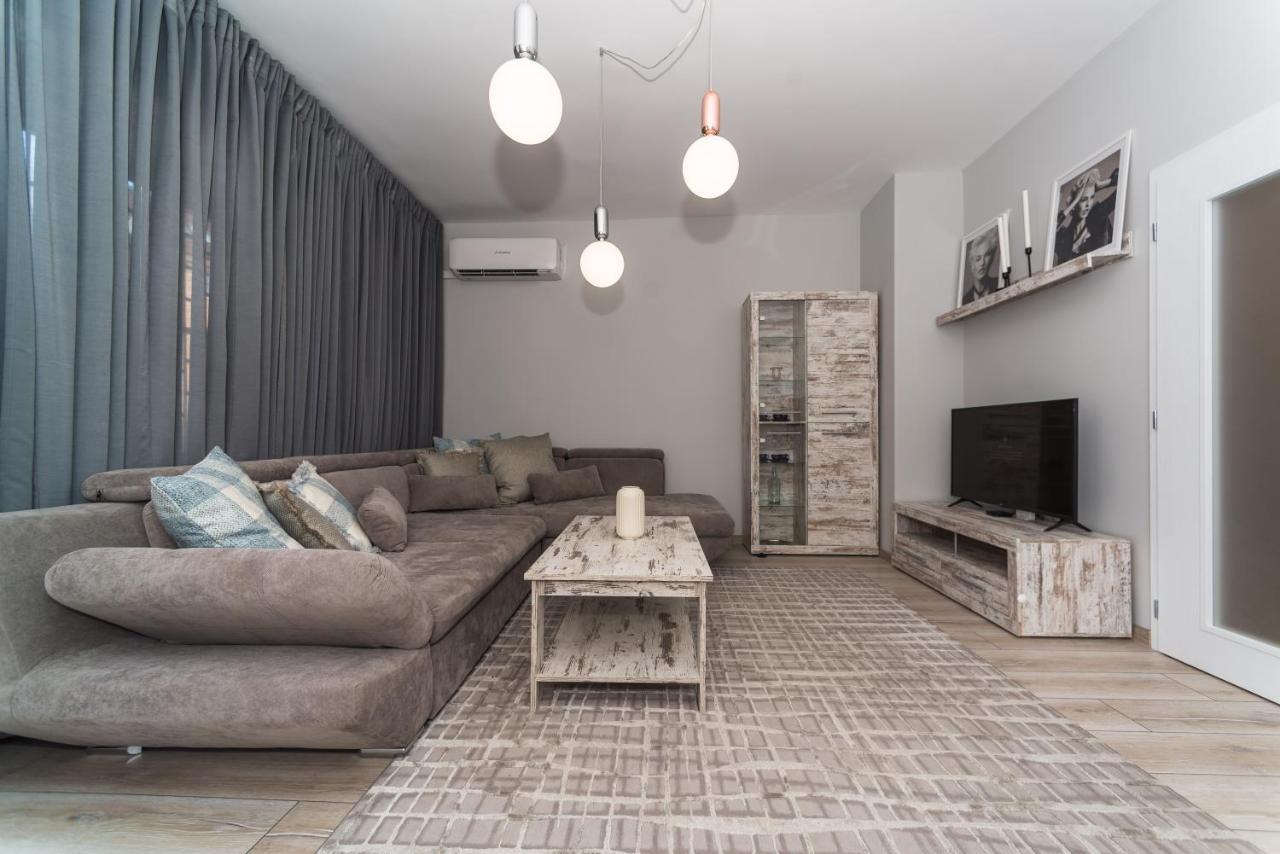 Fashionable 1Bd Flat In The Centre Of Plovdiv Exterior foto